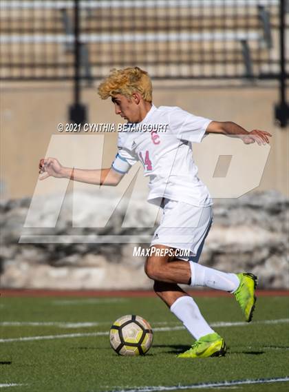 Thumbnail 2 in Cherokee Trail vs. Cherry Creek photogallery.