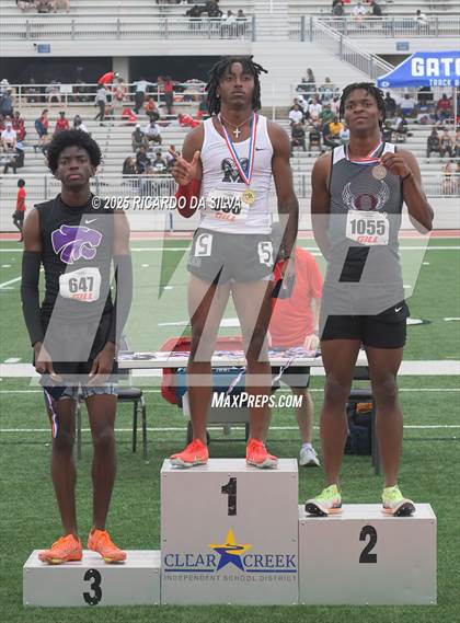 Thumbnail 2 in UIL 6A Track Region III Final (Medal Ceremony) photogallery.