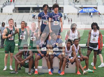 Thumbnail 3 in UIL 6A Track Region III Final (Medal Ceremony) photogallery.