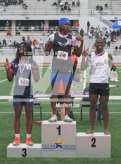 Thumbnail 3 in UIL 6A Track Region III Final (Medal Ceremony) photogallery.
