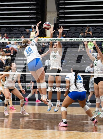 Thumbnail 1 in Eagle vs Dixie photogallery.