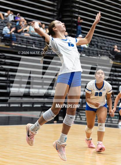 Thumbnail 2 in Eagle vs Dixie photogallery.