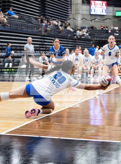Thumbnail 2 in Eagle vs Dixie photogallery.