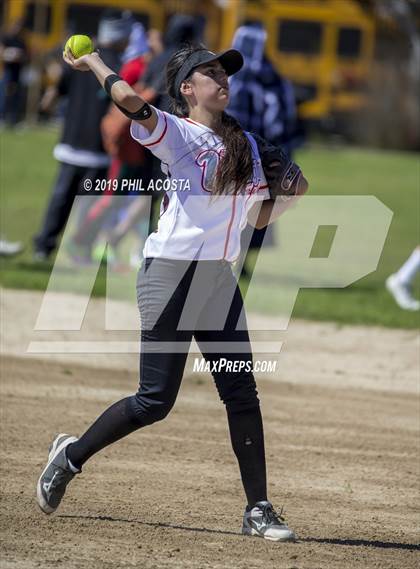 Thumbnail 1 in Santee vs Vaughn (Lincoln Class Tournament) photogallery.