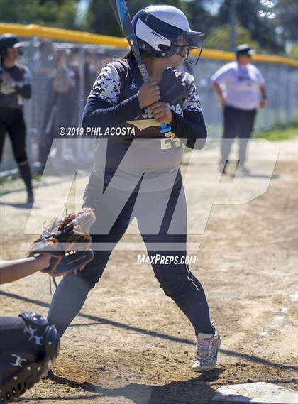 Thumbnail 2 in Santee vs Vaughn (Lincoln Class Tournament) photogallery.