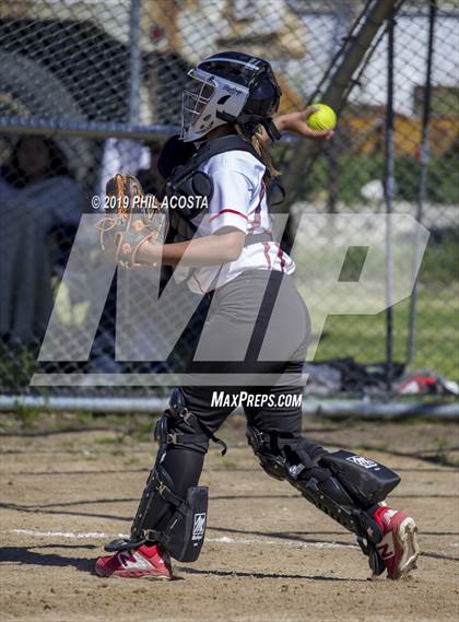 Thumbnail 2 in Santee vs Vaughn (Lincoln Class Tournament) photogallery.