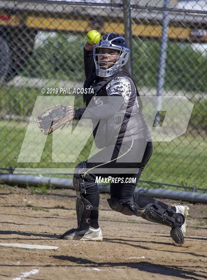 Thumbnail 2 in Santee vs Vaughn (Lincoln Class Tournament) photogallery.