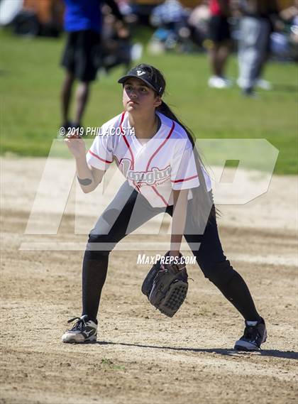 Thumbnail 3 in Santee vs Vaughn (Lincoln Class Tournament) photogallery.