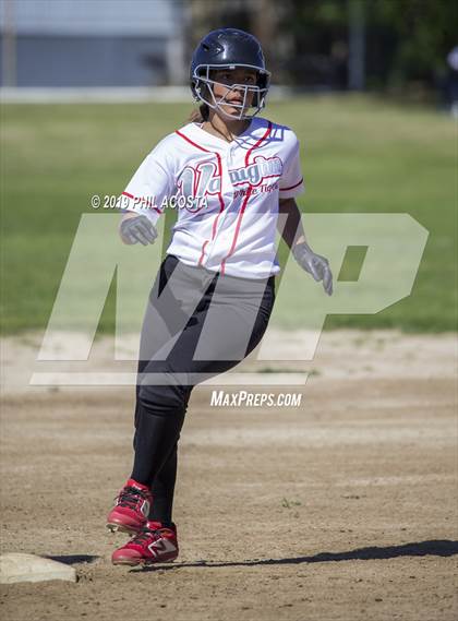 Thumbnail 3 in Santee vs Vaughn (Lincoln Class Tournament) photogallery.