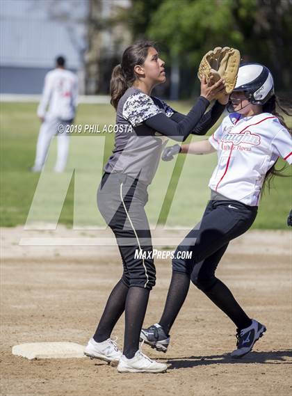 Thumbnail 3 in Santee vs Vaughn (Lincoln Class Tournament) photogallery.