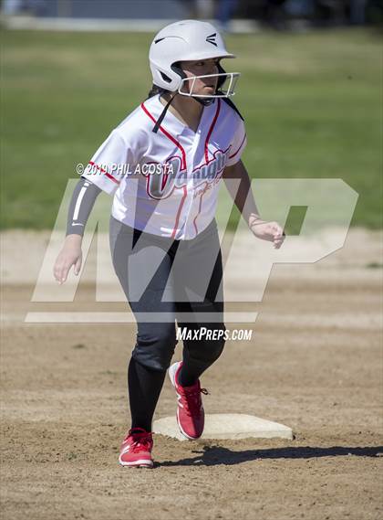 Thumbnail 3 in Santee vs Vaughn (Lincoln Class Tournament) photogallery.