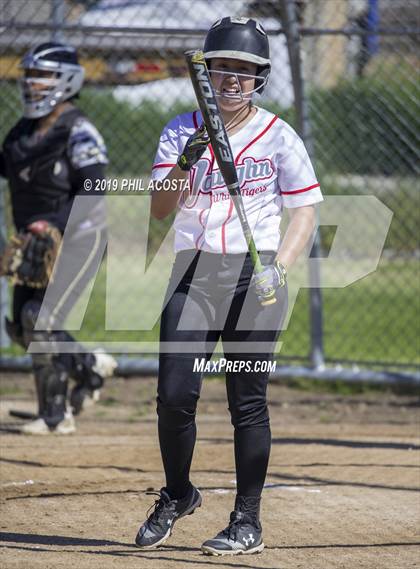 Thumbnail 1 in Santee vs Vaughn (Lincoln Class Tournament) photogallery.