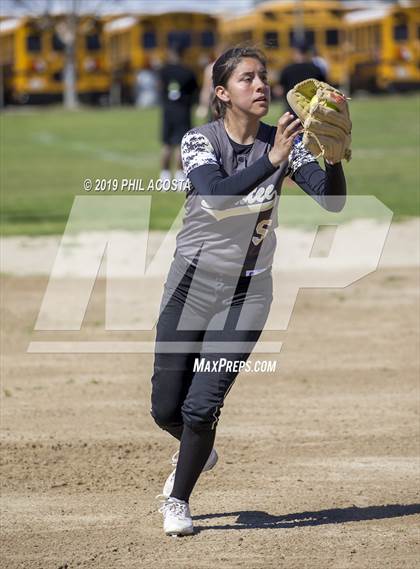 Thumbnail 2 in Santee vs Vaughn (Lincoln Class Tournament) photogallery.