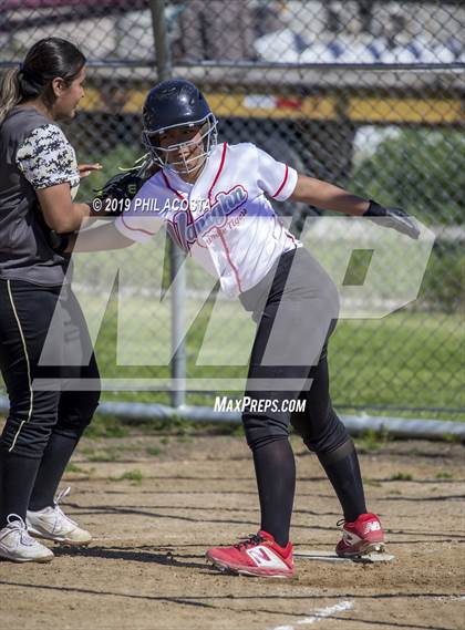 Thumbnail 3 in Santee vs Vaughn (Lincoln Class Tournament) photogallery.