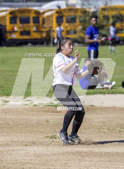 Thumbnail 1 in Santee vs Vaughn (Lincoln Class Tournament) photogallery.