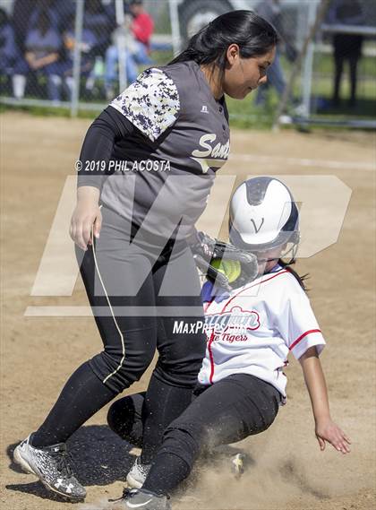Thumbnail 3 in Santee vs Vaughn (Lincoln Class Tournament) photogallery.