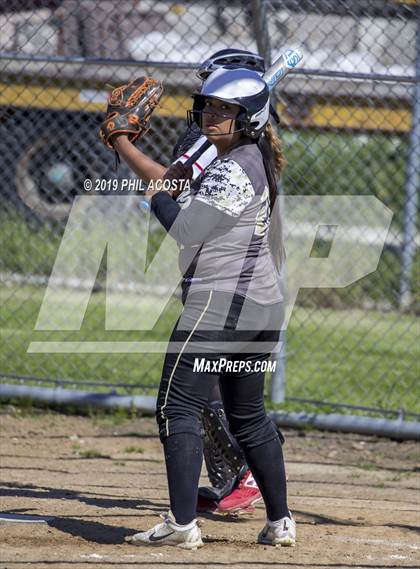 Thumbnail 3 in Santee vs Vaughn (Lincoln Class Tournament) photogallery.