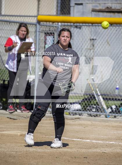 Thumbnail 1 in Santee vs Vaughn (Lincoln Class Tournament) photogallery.