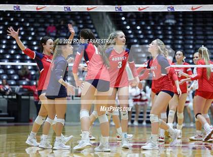 Thumbnail 3 in Aubrey vs. Bellville (UIL 4A Semifinal) photogallery.