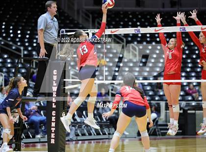 Thumbnail 3 in Aubrey vs. Bellville (UIL 4A Semifinal) photogallery.
