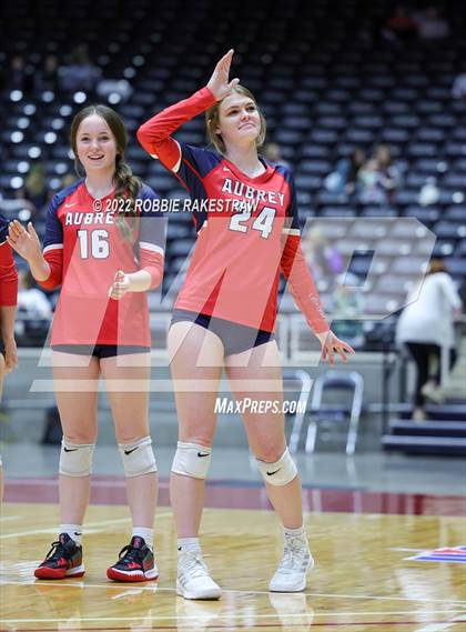 Thumbnail 3 in Aubrey vs. Bellville (UIL 4A Semifinal) photogallery.