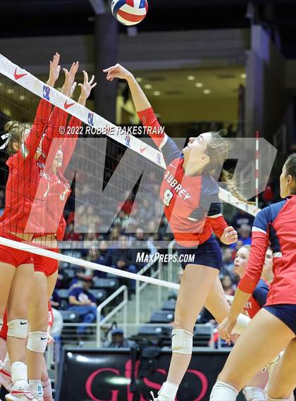 Thumbnail 1 in Aubrey vs. Bellville (UIL 4A Semifinal) photogallery.
