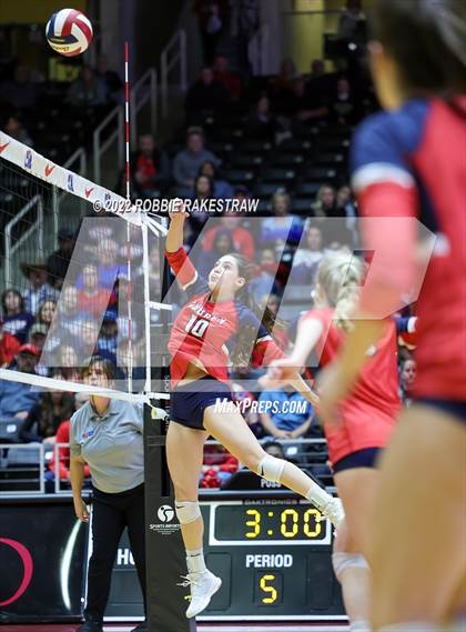 Thumbnail 1 in Aubrey vs. Bellville (UIL 4A Semifinal) photogallery.