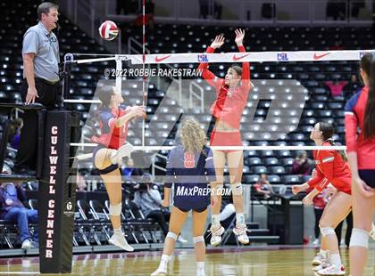 Thumbnail 3 in Aubrey vs. Bellville (UIL 4A Semifinal) photogallery.