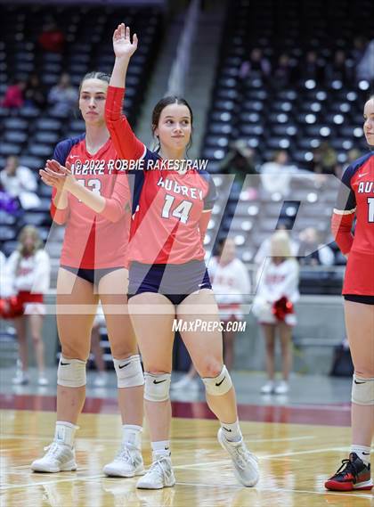 Thumbnail 1 in Aubrey vs. Bellville (UIL 4A Semifinal) photogallery.