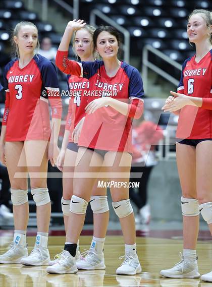 Thumbnail 3 in Aubrey vs. Bellville (UIL 4A Semifinal) photogallery.