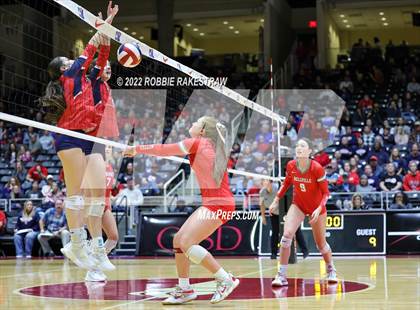 Thumbnail 3 in Aubrey vs. Bellville (UIL 4A Semifinal) photogallery.