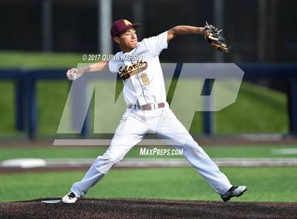 Thumbnail 1 in Solorio vs. Simeon photogallery.