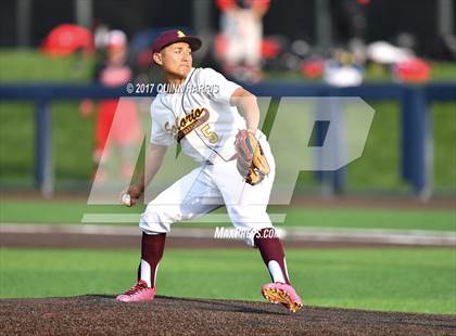 Thumbnail 2 in Solorio vs. Simeon photogallery.