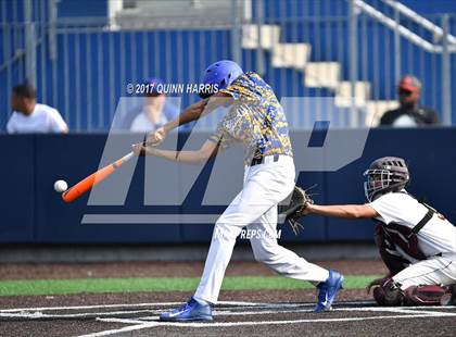 Thumbnail 1 in Solorio vs. Simeon photogallery.