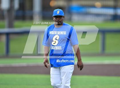 Thumbnail 2 in Solorio vs. Simeon photogallery.