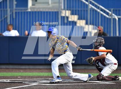 Thumbnail 3 in Solorio vs. Simeon photogallery.