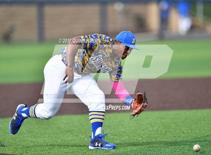 Thumbnail 1 in Solorio vs. Simeon photogallery.