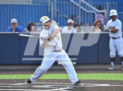 Thumbnail 2 in Solorio vs. Simeon photogallery.