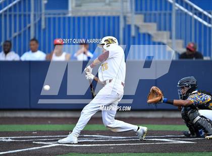 Thumbnail 3 in Solorio vs. Simeon photogallery.