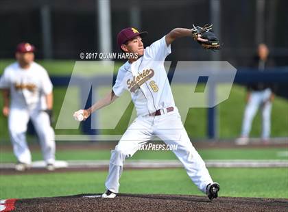 Thumbnail 2 in Solorio vs. Simeon photogallery.