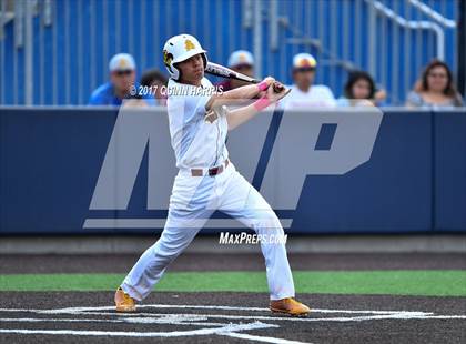 Thumbnail 2 in Solorio vs. Simeon photogallery.