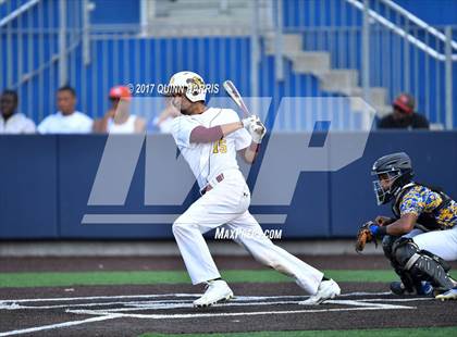 Thumbnail 2 in Solorio vs. Simeon photogallery.
