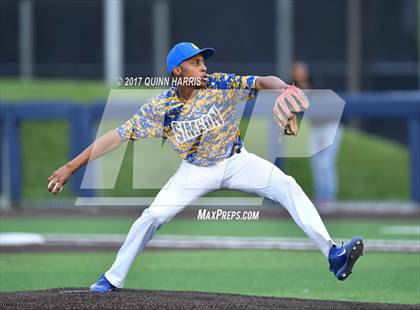 Thumbnail 1 in Solorio vs. Simeon photogallery.