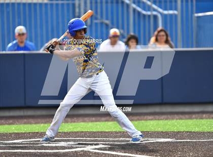 Thumbnail 3 in Solorio vs. Simeon photogallery.