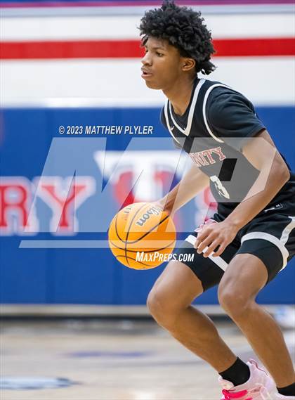 Thumbnail 3 in Trinity Christian vs Terry Sanford (MLK Dream Jam at Terry Sanford) photogallery.