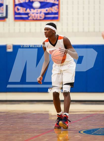 Thumbnail 3 in Marlboro Central vs. O'Neill (Officials vs Cancer Tournament) photogallery.