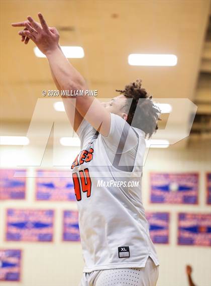 Thumbnail 3 in Marlboro Central vs. O'Neill (Officials vs Cancer Tournament) photogallery.