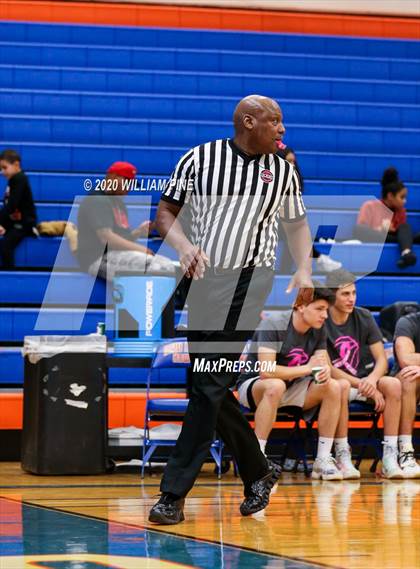 Thumbnail 2 in Marlboro Central vs. O'Neill (Officials vs Cancer Tournament) photogallery.