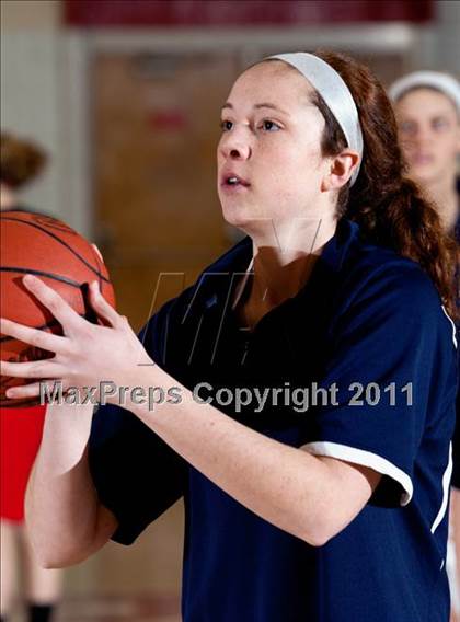 Thumbnail 3 in Holy Cross vs. Notre Dame Academy (35th District Championship) photogallery.