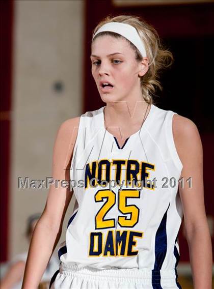 Thumbnail 3 in Holy Cross vs. Notre Dame Academy (35th District Championship) photogallery.